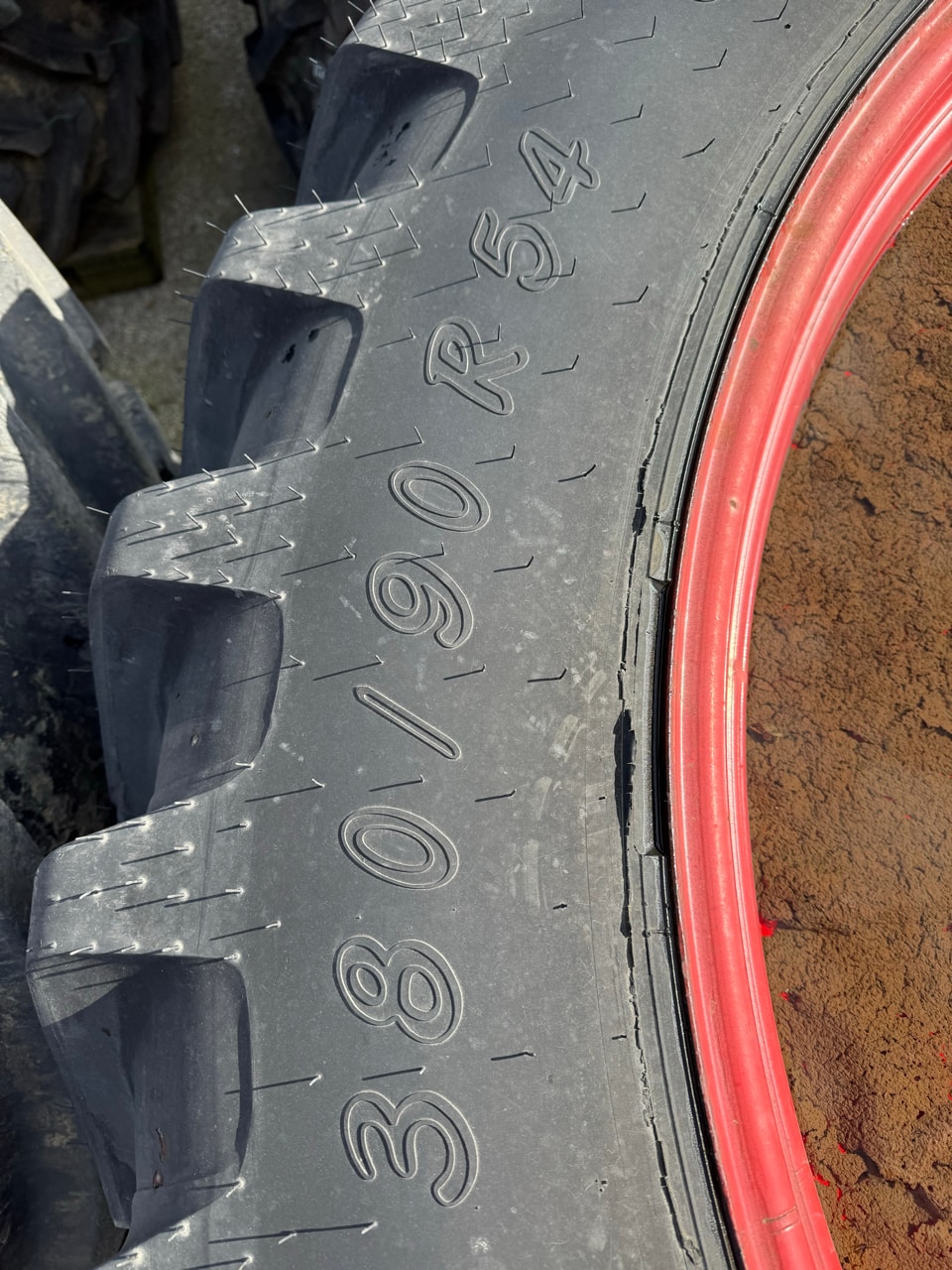 Pneumatique ALLIANCE 380/90R54 - photo slide 3