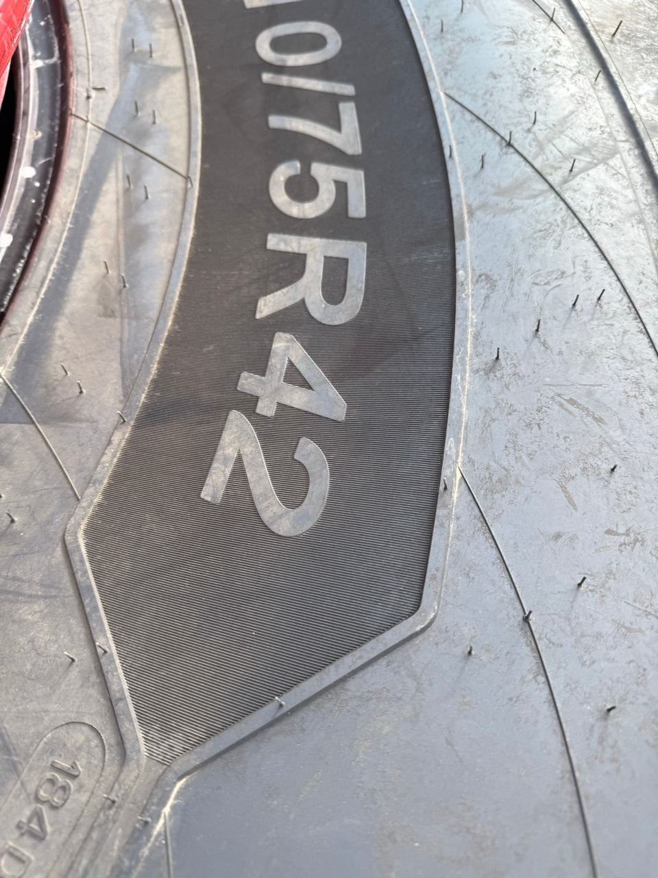 Pneumatique MICHELIN 650/60R38+710/75R42 - photo slide 5