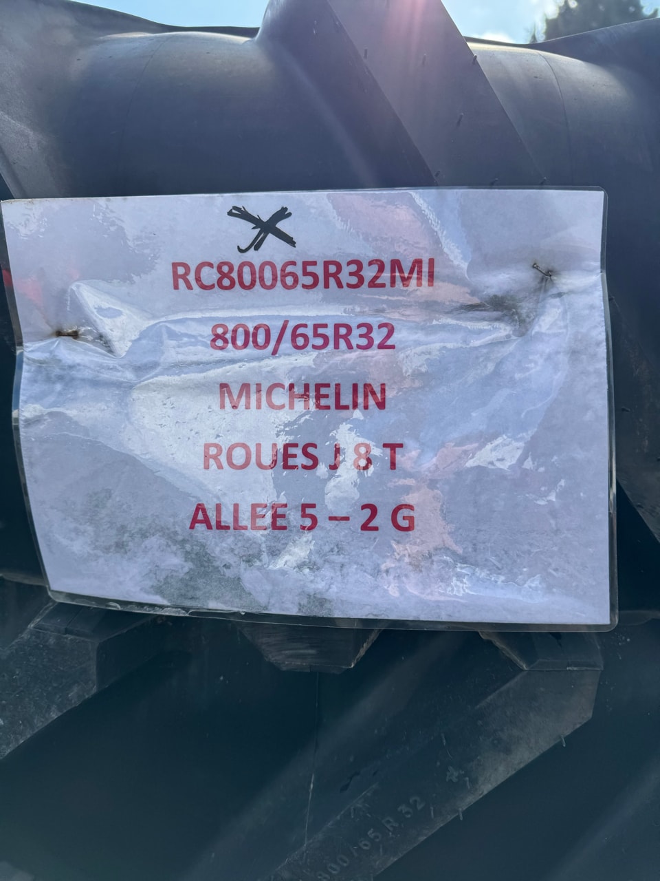 Pneumatique MICHELIN 800/65R32 - photo slide 2