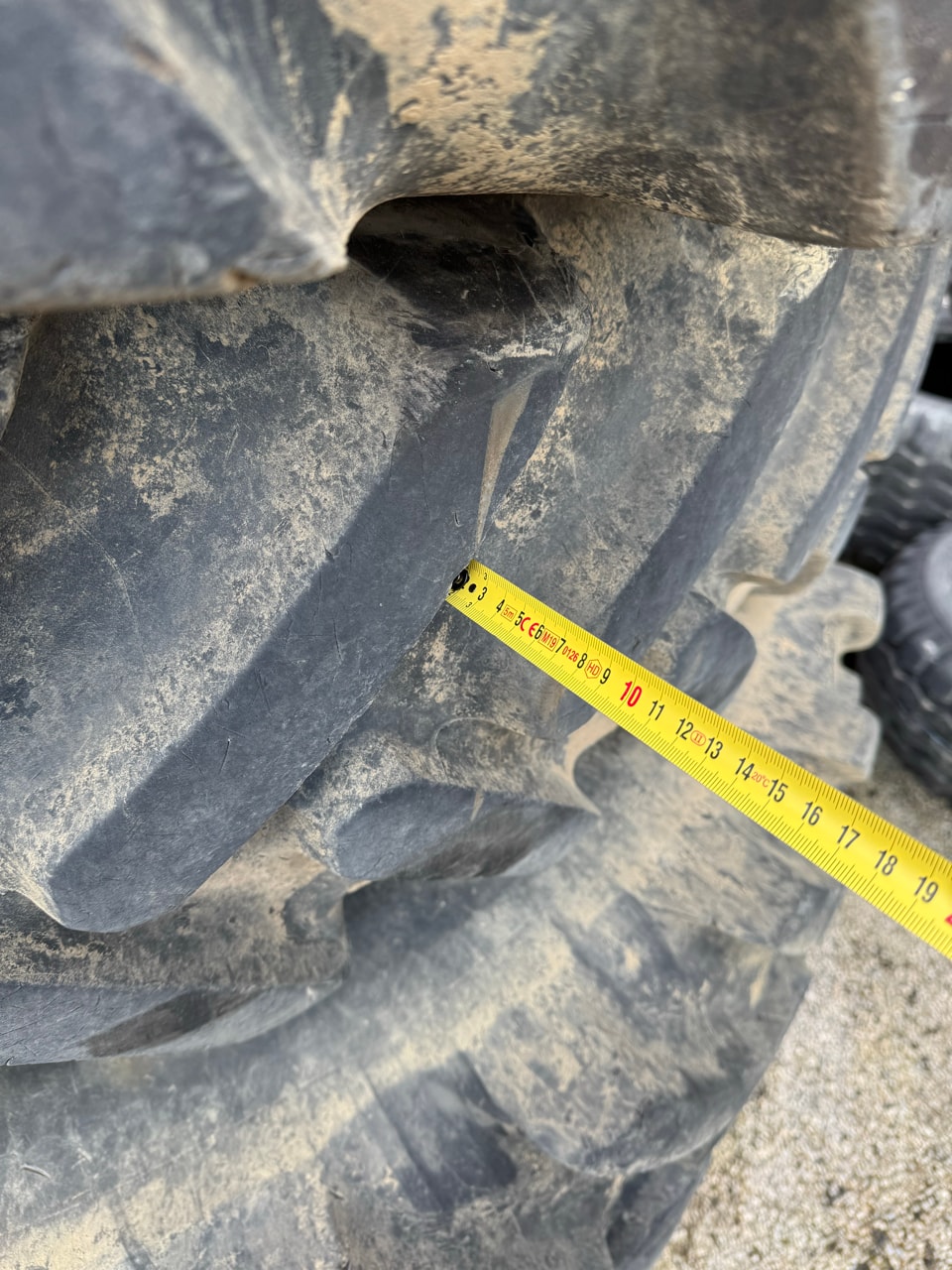 Pneumatique MICHELIN VF380/90R46 - photo slide 5