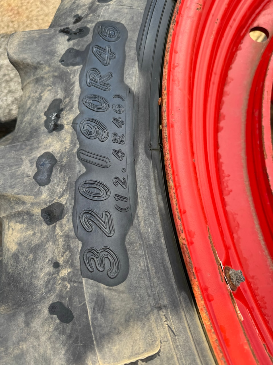 Pneumatique ALLIANCE 320/90R46 - photo slide 4