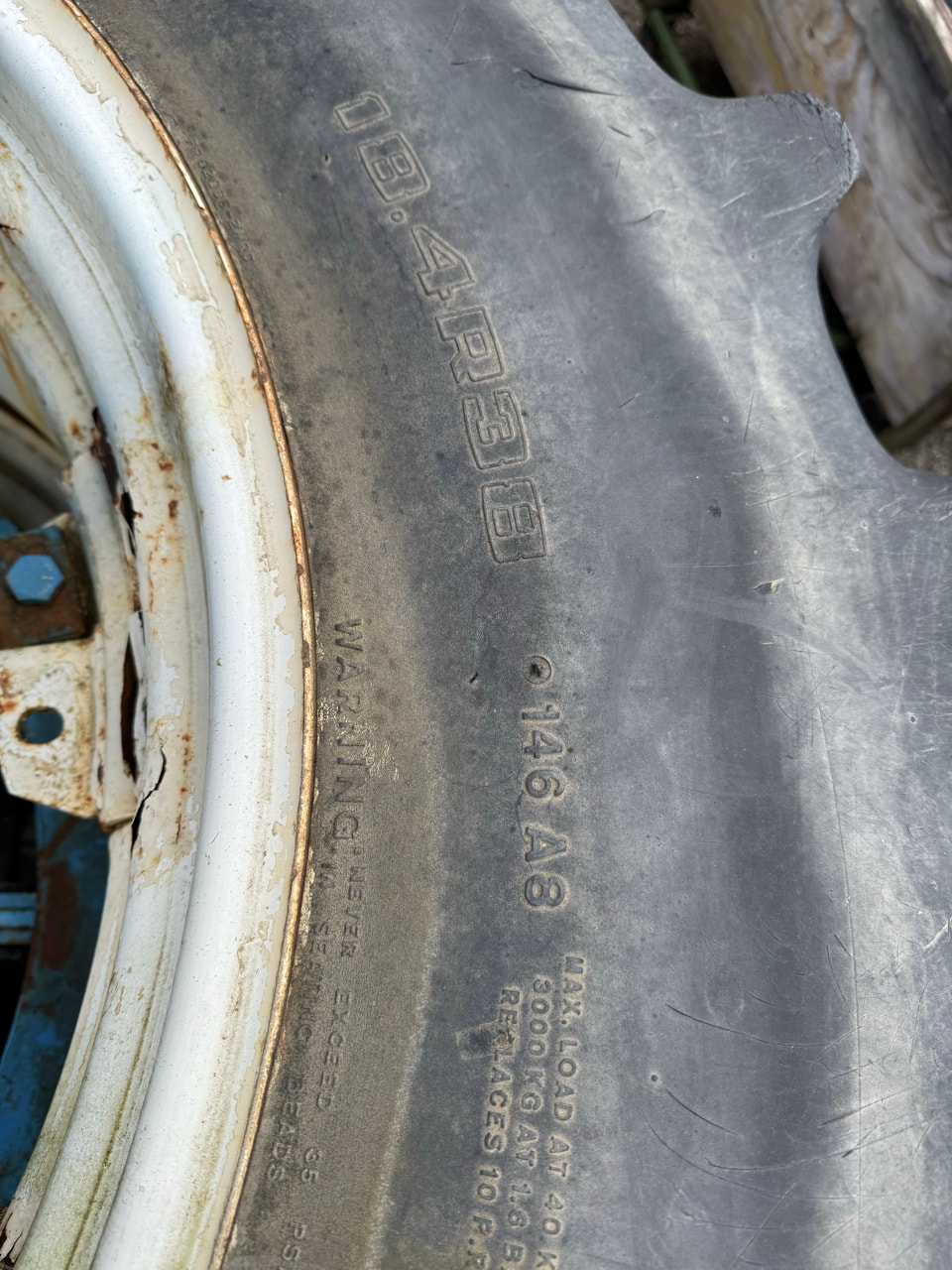 Pneumatique GOODYEAR 18.4E38 - photo slide 4