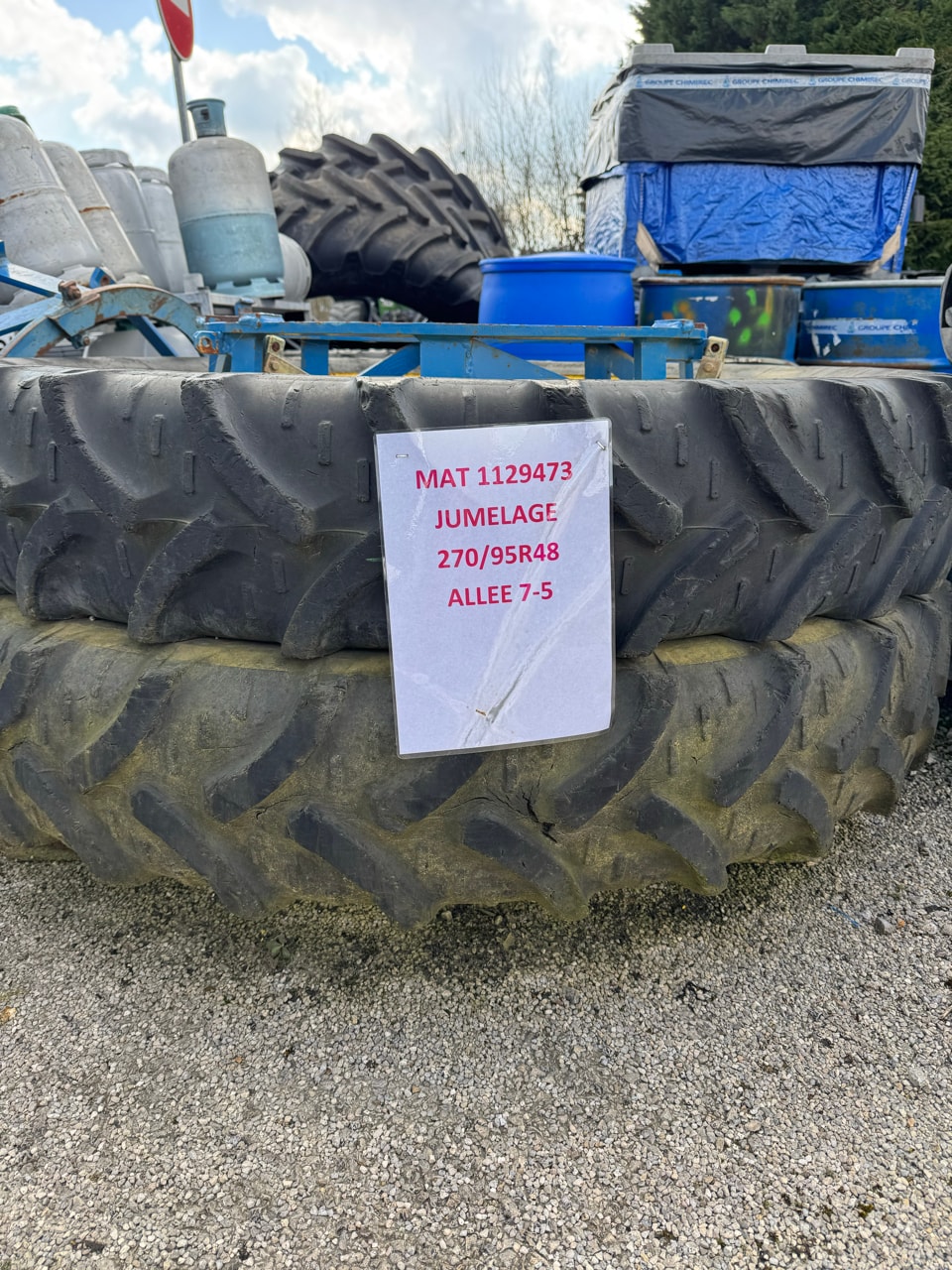 Pneumatique KLEBER 270/95R48 - photo slide 1