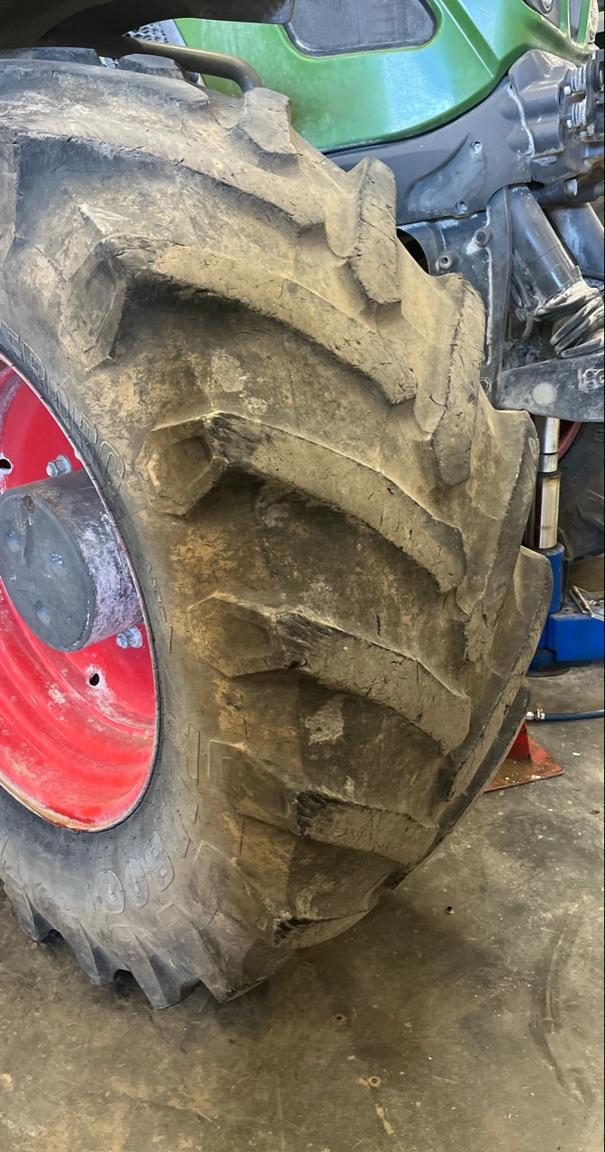 Tracteur FENDT 718 VARIO POWER + - photo slide 7