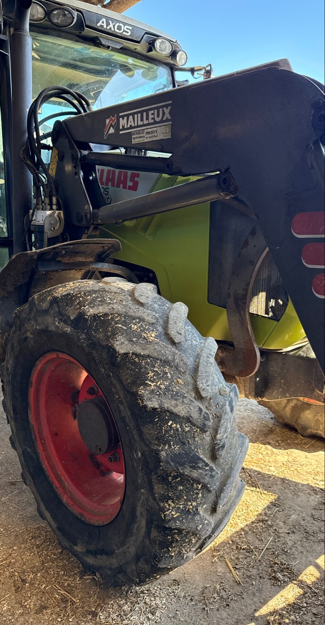 Tracteur CLAAS AXOS 330 - photo slide 20