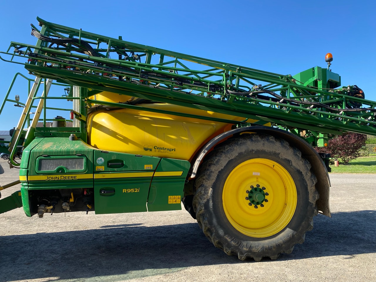 Pulverisateur JOHN DEERE R952i - photo slide 22
