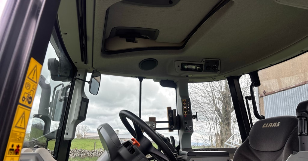 Tracteur chargeur CLAAS ARION 440 - photo slide 9