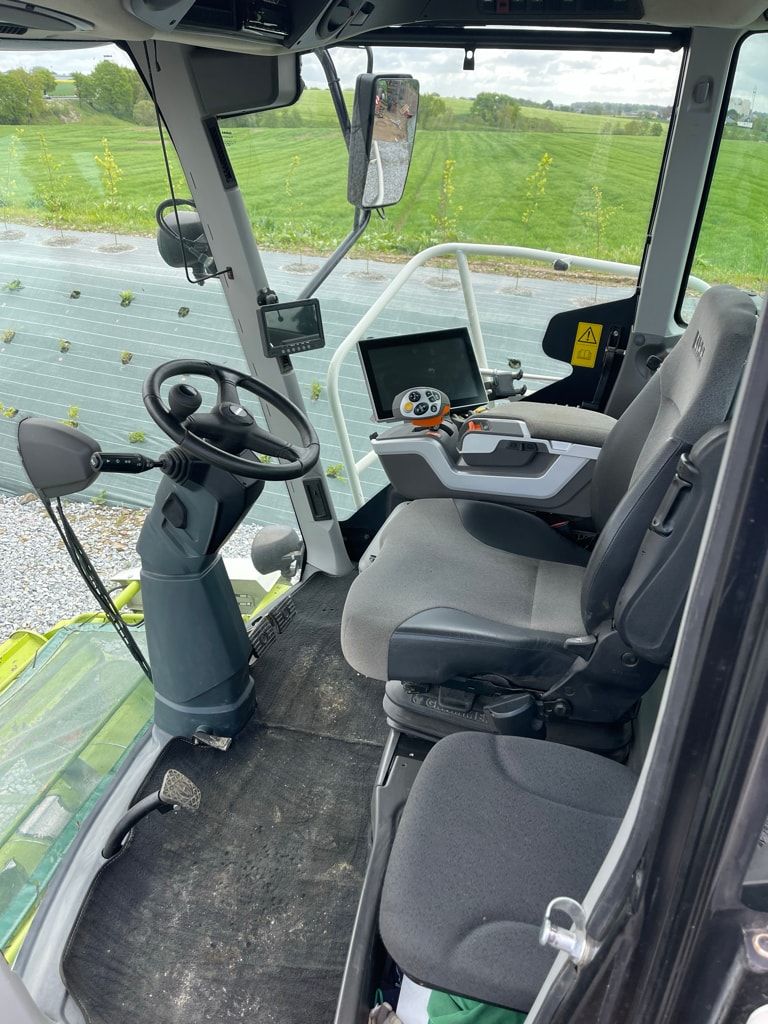 Ensileuse CLAAS JAGUAR 860 - photo slide 14