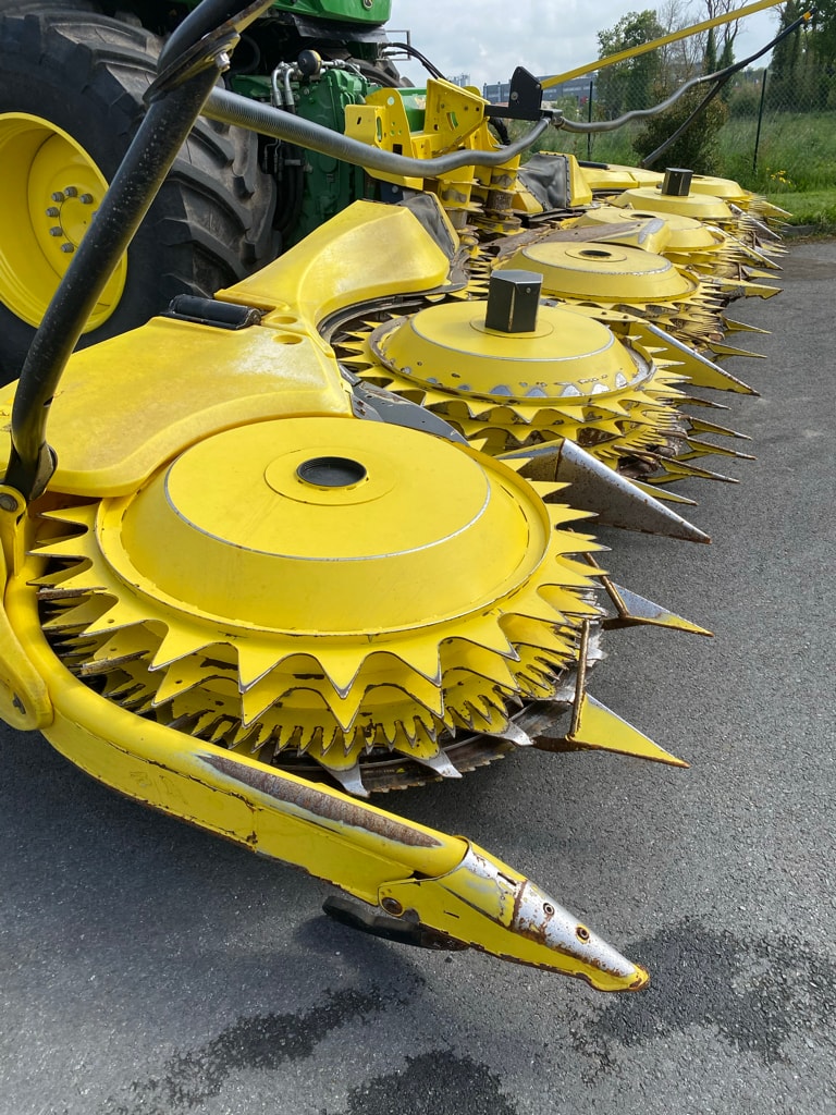 Ensileuse JOHN DEERE 9900 - photo slide 6