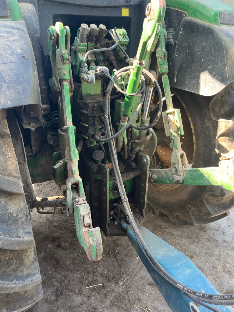 Tracteur chargeur JOHN DEERE 6110R - photo slide 4