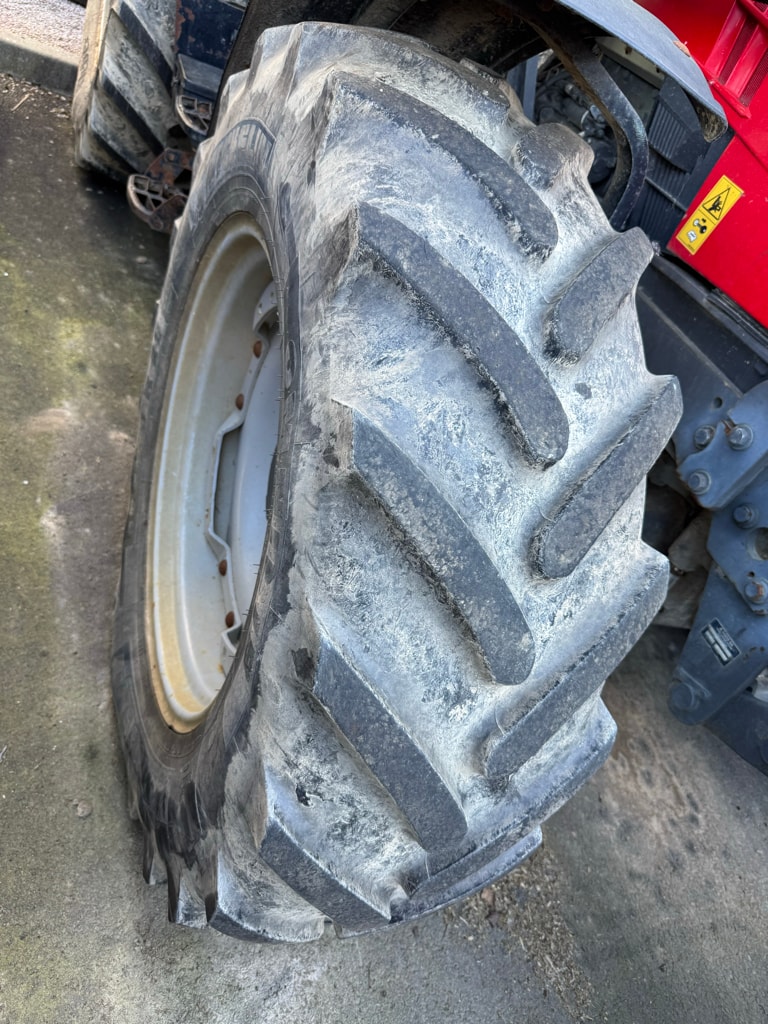 Tracteur chargeur MASSEY FERGUSON 5612 DYNA-6 - photo slide 8