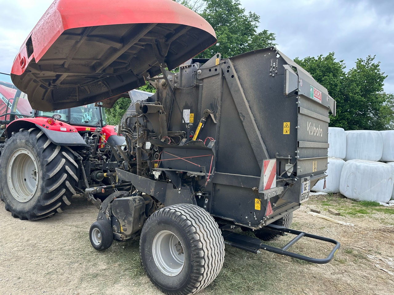 Presse balles rondes KUBOTA Bv 4180 plus - photo slide 5