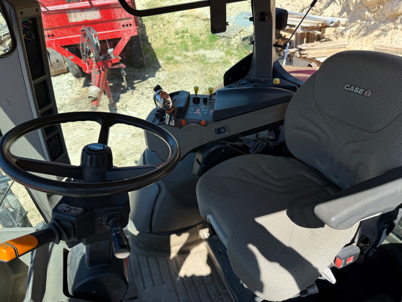 Tracteur CASE IH PUMA CVX 215 - photo slide 9