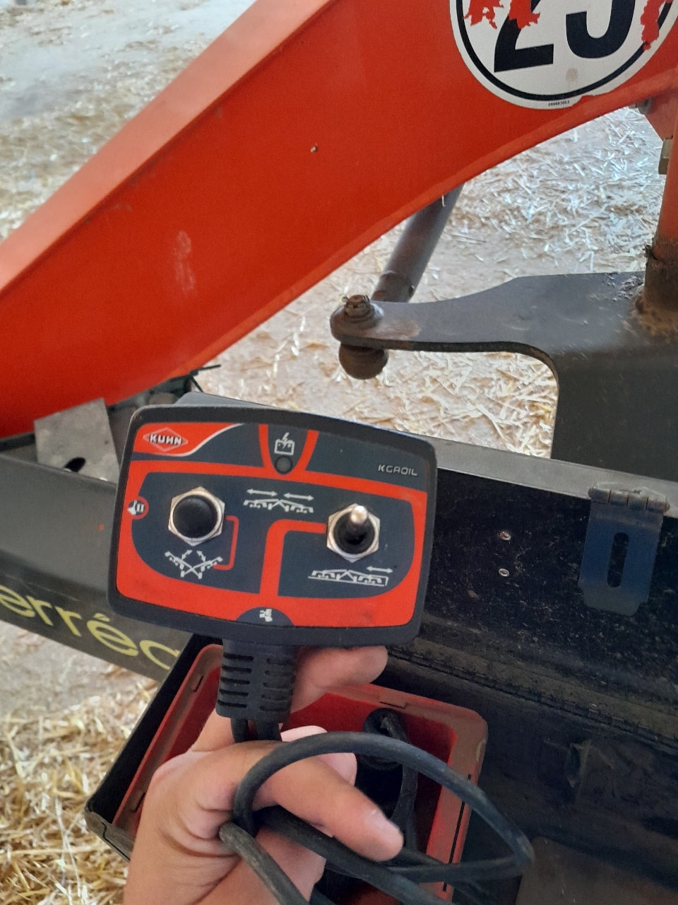 Andaineur KUHN GA 8030 - photo slide 10