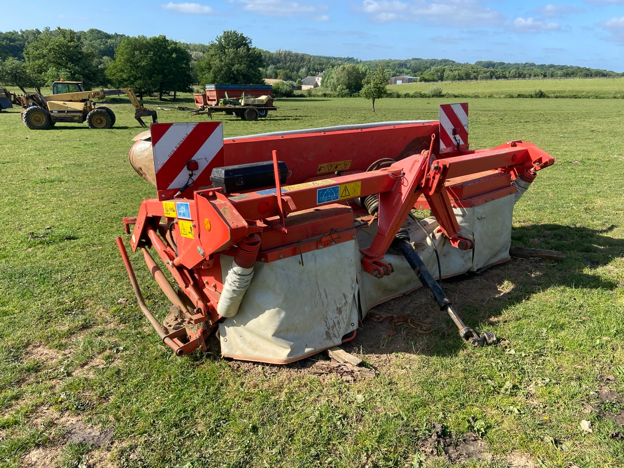 Faucheuse KUHN GMD 802F - photo slide 1
