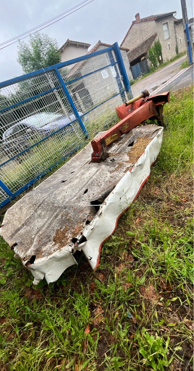 Faucheuse KUHN GMD 702 - photo slide 1
