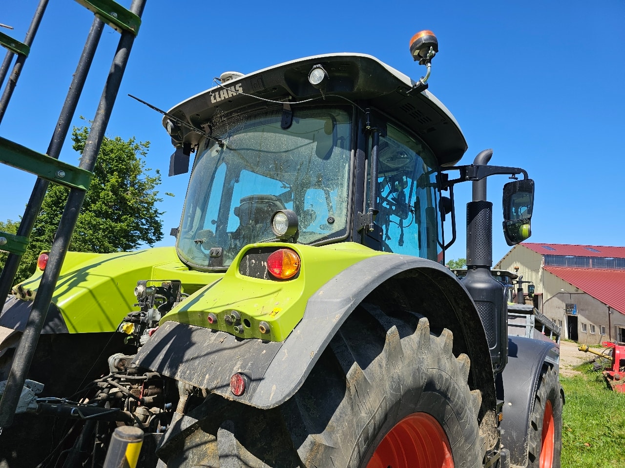 Tracteur CLAAS ARION 530 - photo slide 7