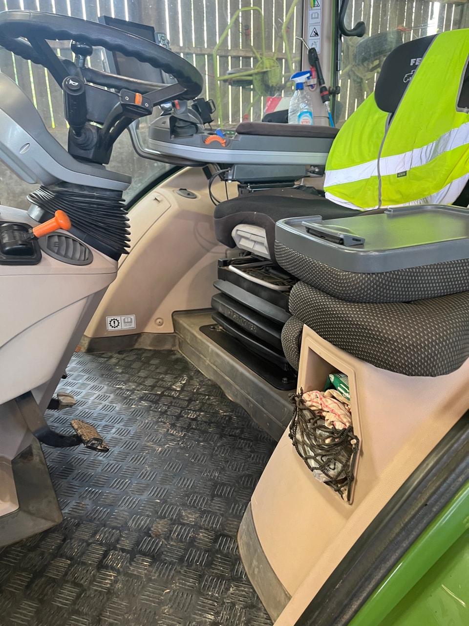 Tracteur FENDT 720 VARIO PROFI + - photo slide 4