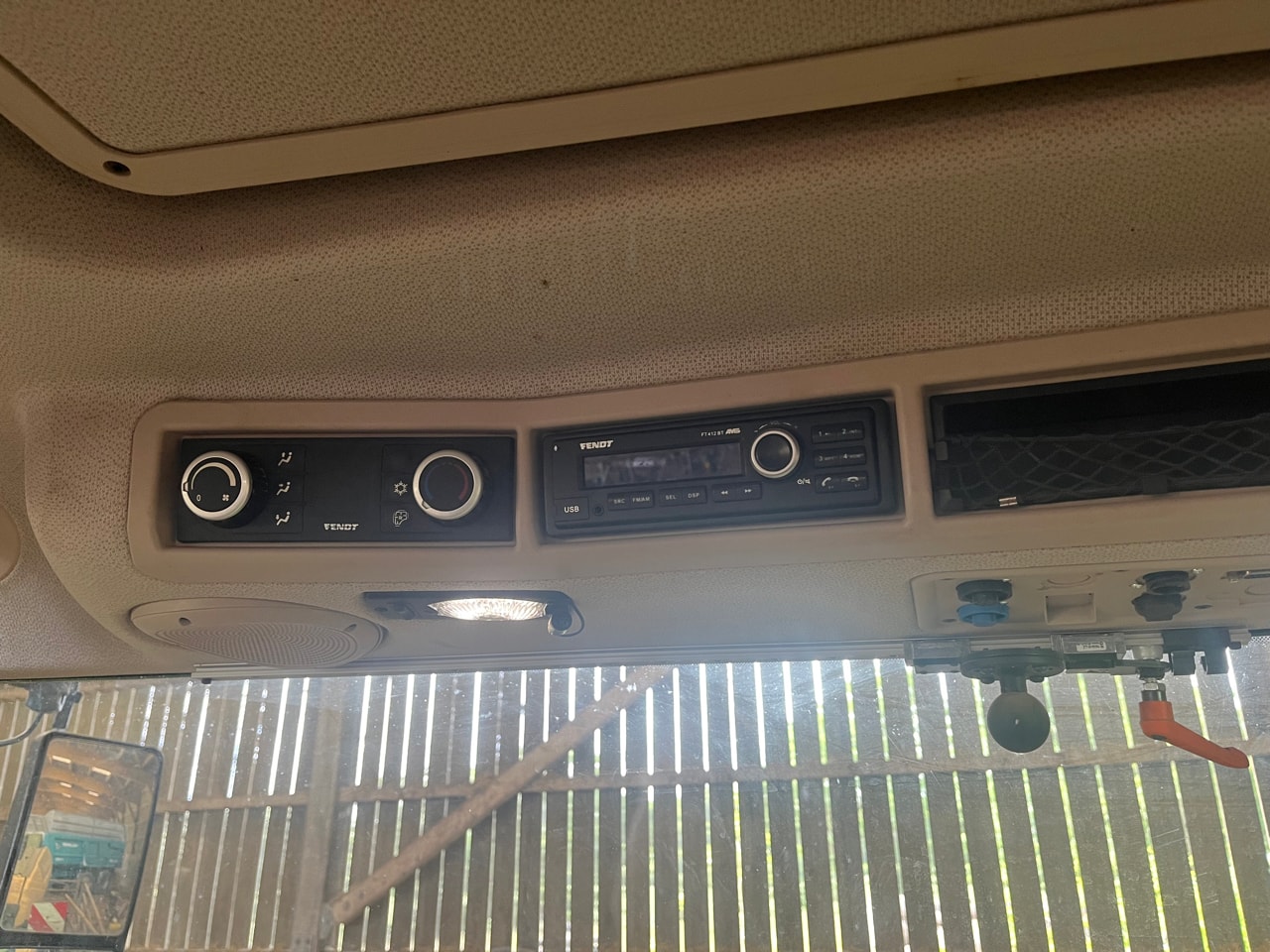 Tracteur FENDT 720 VARIO PROFI + - photo slide 5