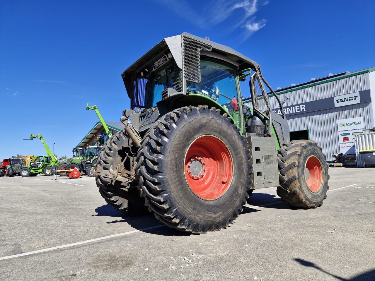 Tracteur FENDT 824 S4 - photo slide 7