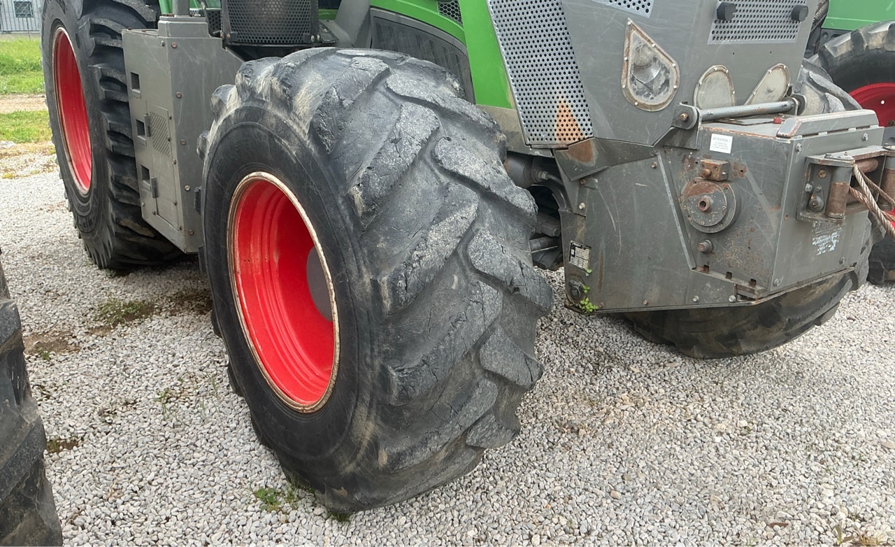 Tracteur FENDT 824 S4 - photo slide 12