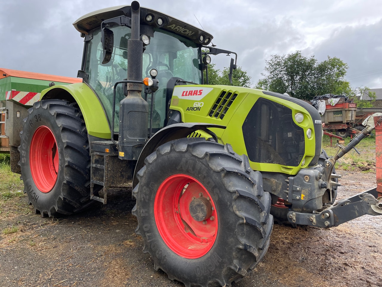 Tracteur CLAAS ARION 610 - photo slide 2