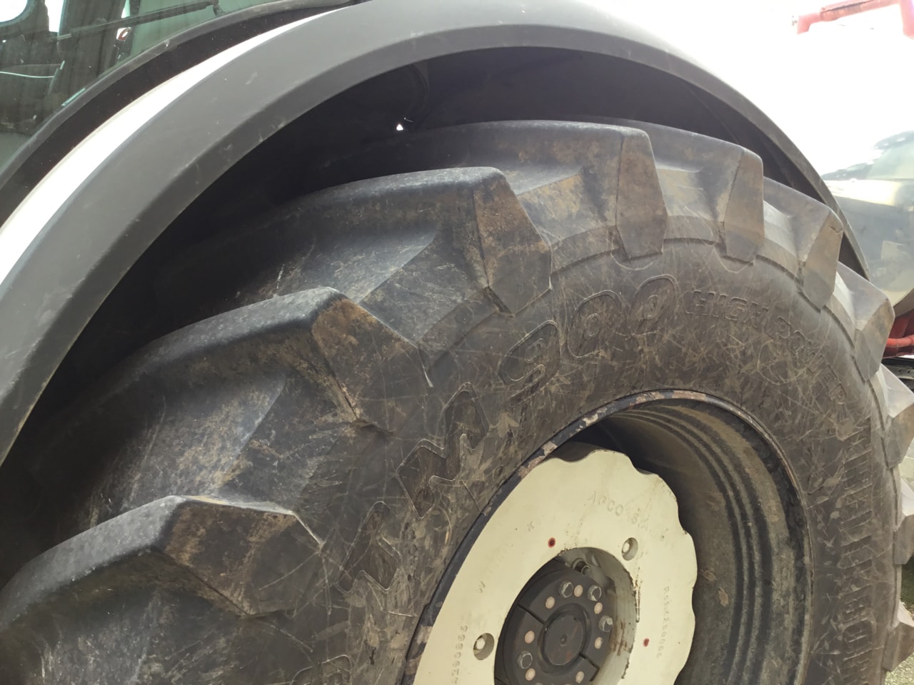Tracteur VALTRA S324 - photo slide 18
