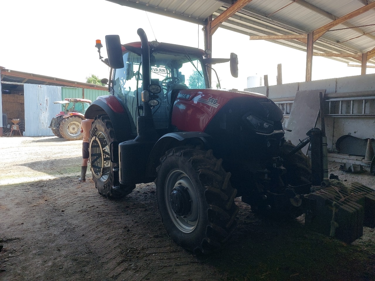 Tracteur CASE IH PUMA 140 - photo slide 6