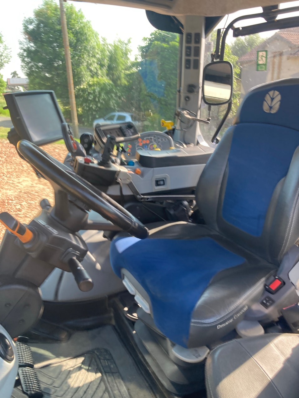 Tracteur NEW HOLLAND T7.190 - photo slide 4