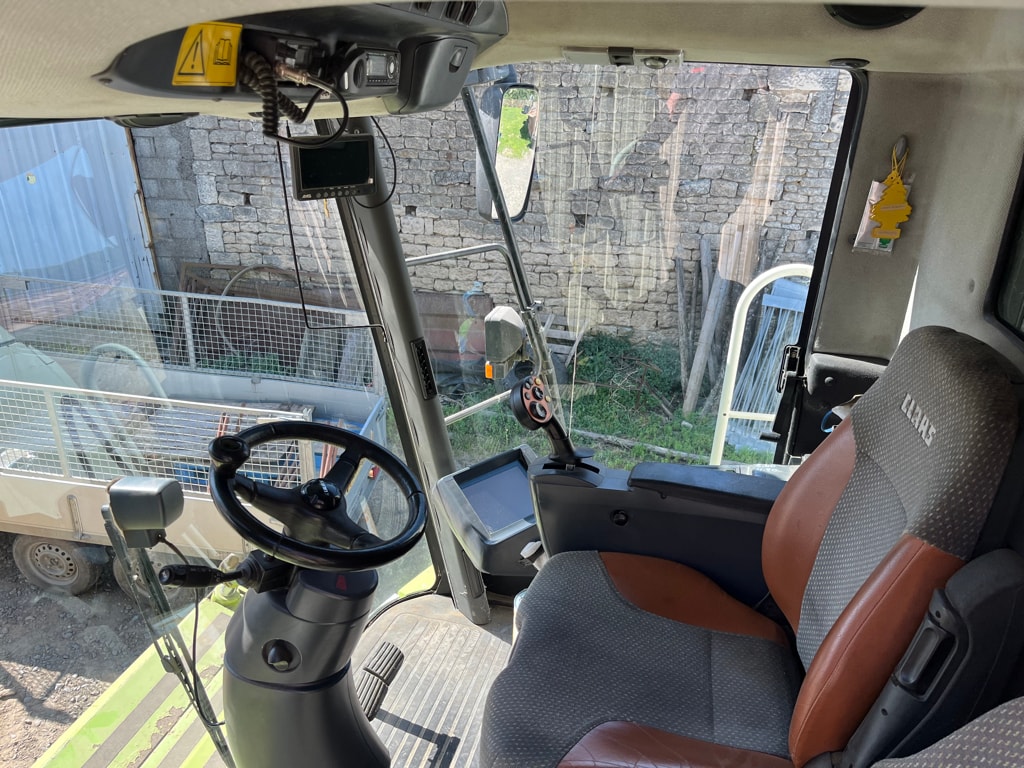 Moissonneuse CLAAS LEXION 560 2RM - photo slide 8