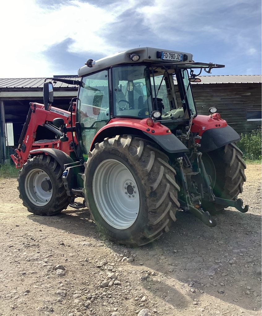 Tracteur MASSEY FERGUSON 5712 S - photo slide 4