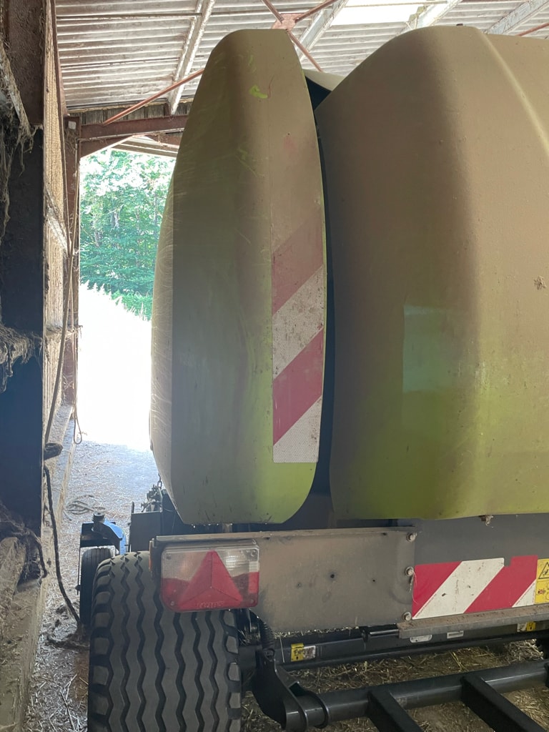 Presse balles rondes CLAAS Variant 460 RF - photo slide 4