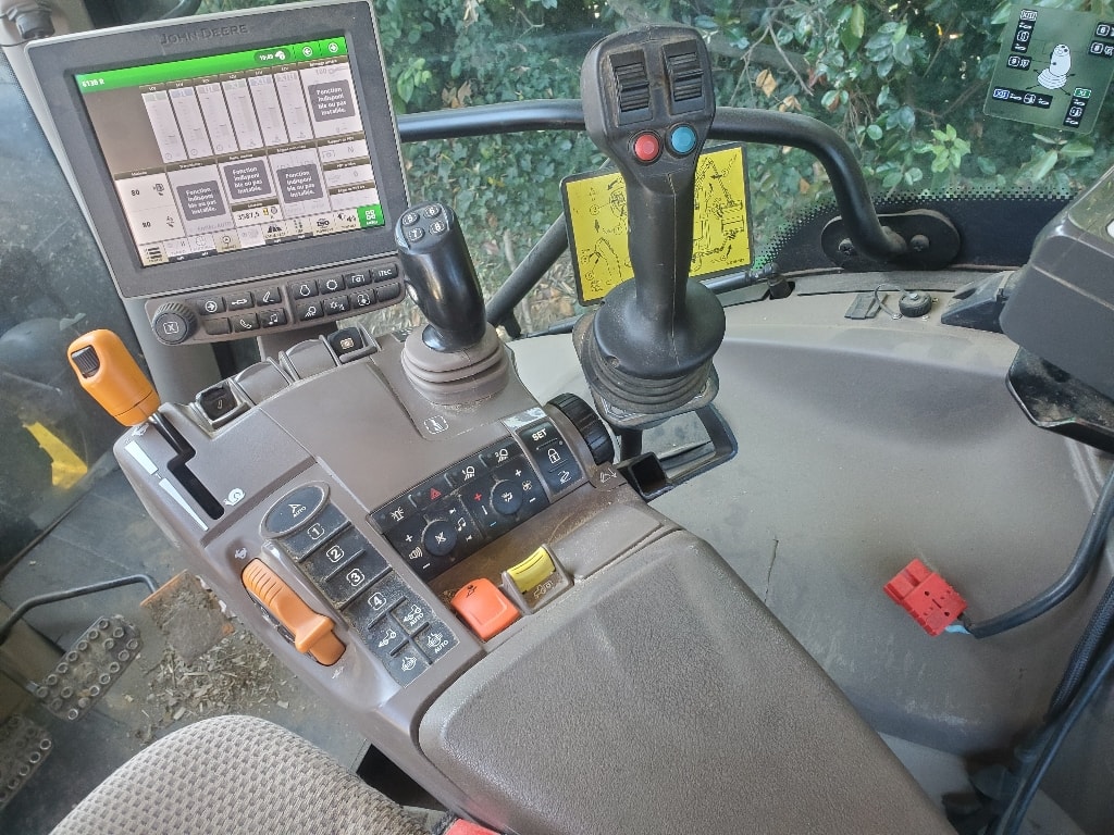 Tracteur chargeur JOHN DEERE 6130R - photo slide 3