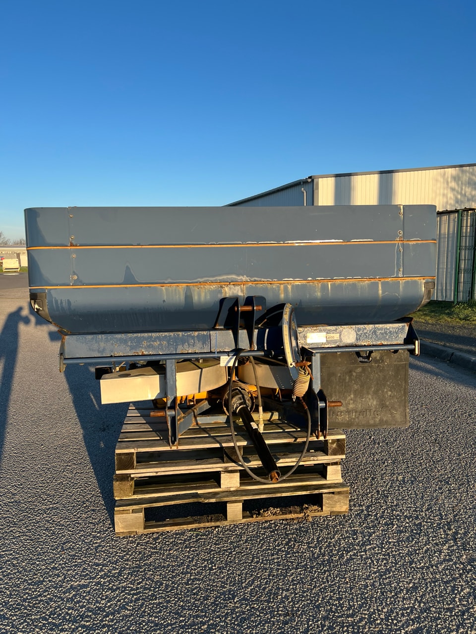 Epandeur engrais BOGBALLE 1600 LITRES - photo slide 6