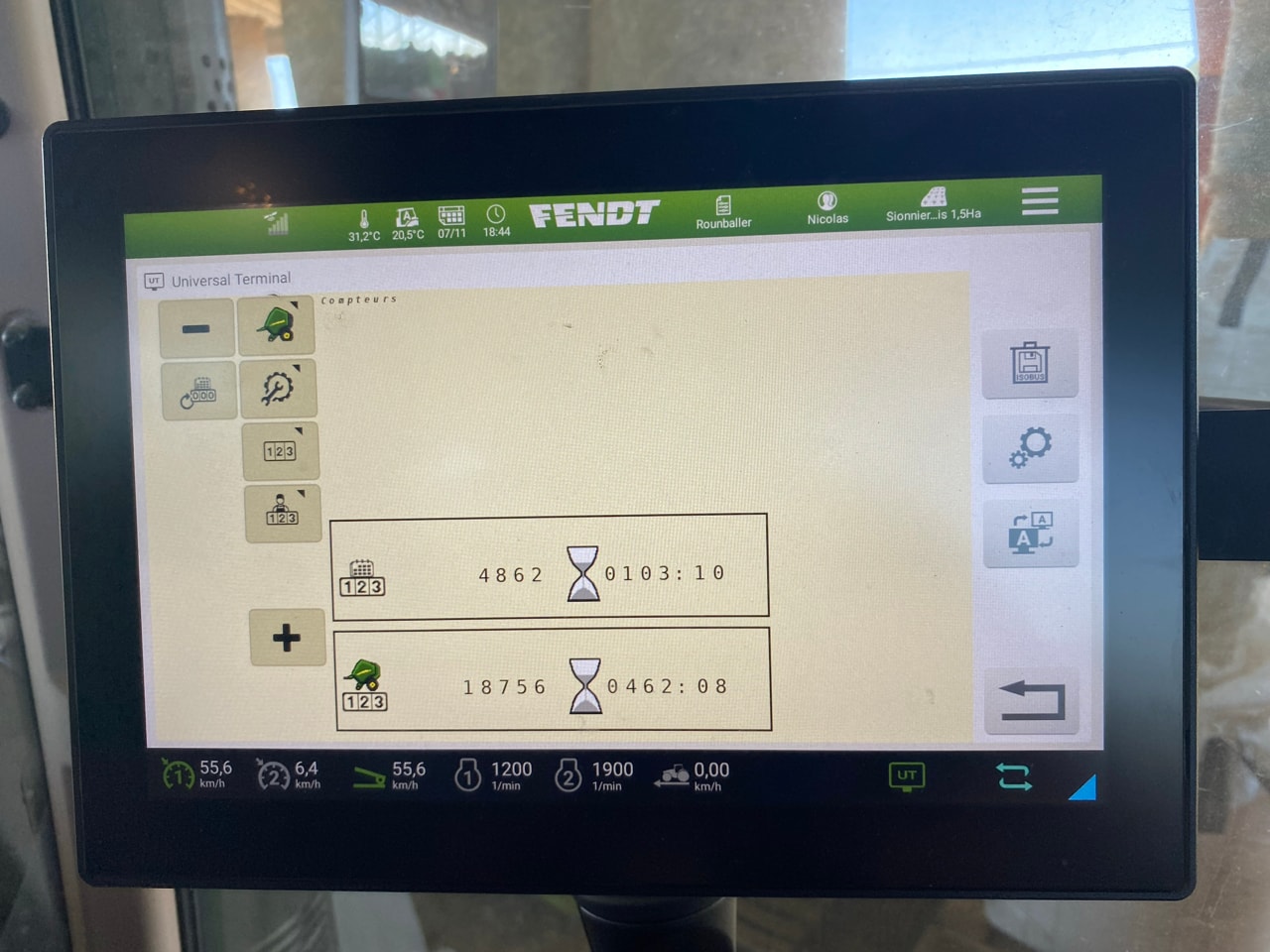 Presse balles rondes JOHN DEERE V451R - photo slide 4