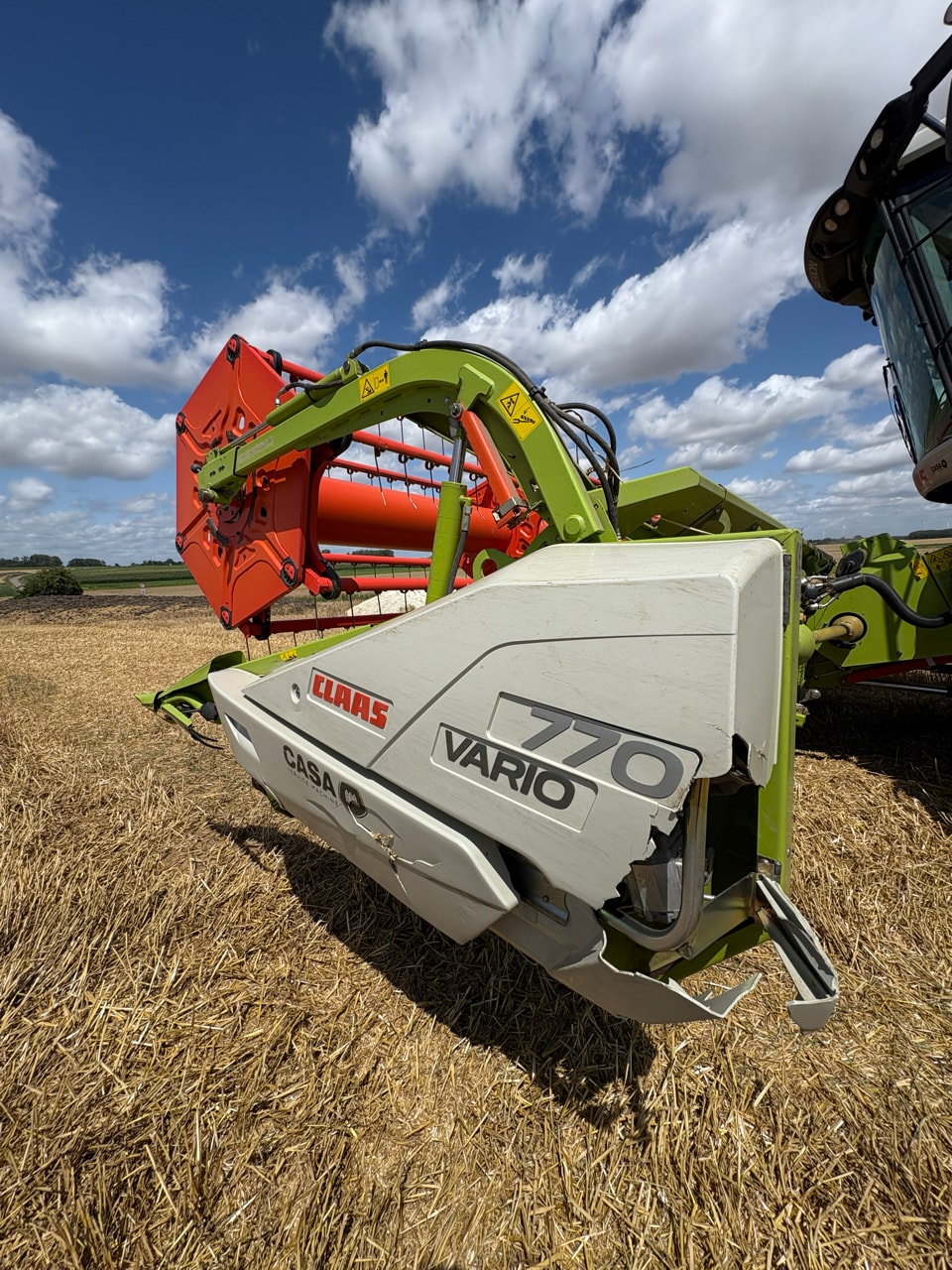 Moissonneuse CLAAS LEXION 750 - photo slide 13
