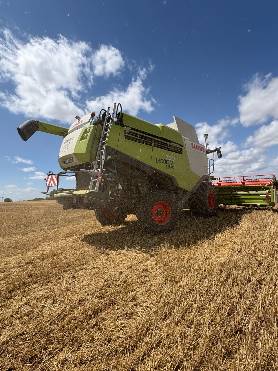 Moissonneuse CLAAS LEXION 750 - photo slide 15