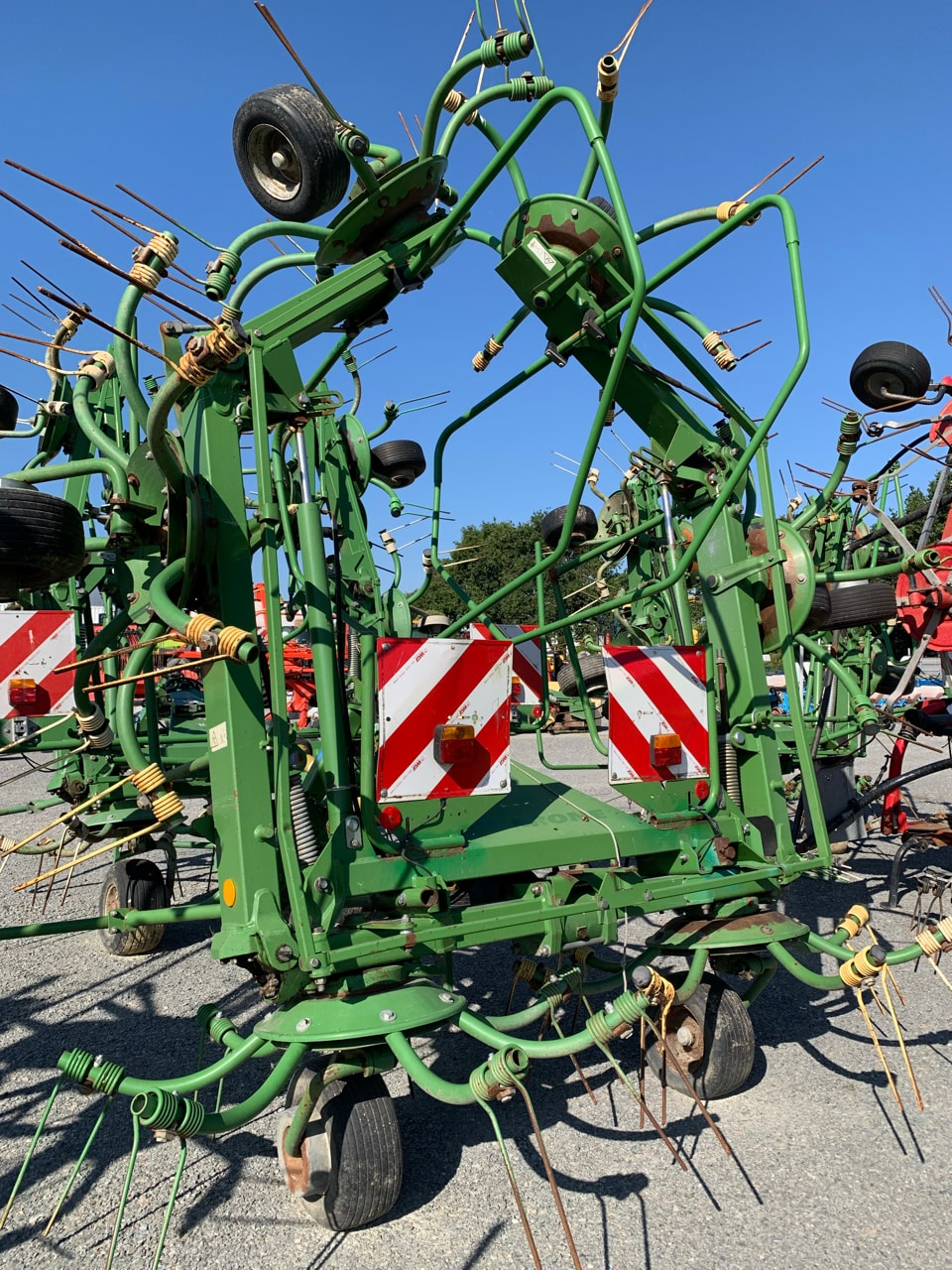 Faneuse KRONE KW 7.82 - photo slide 4
