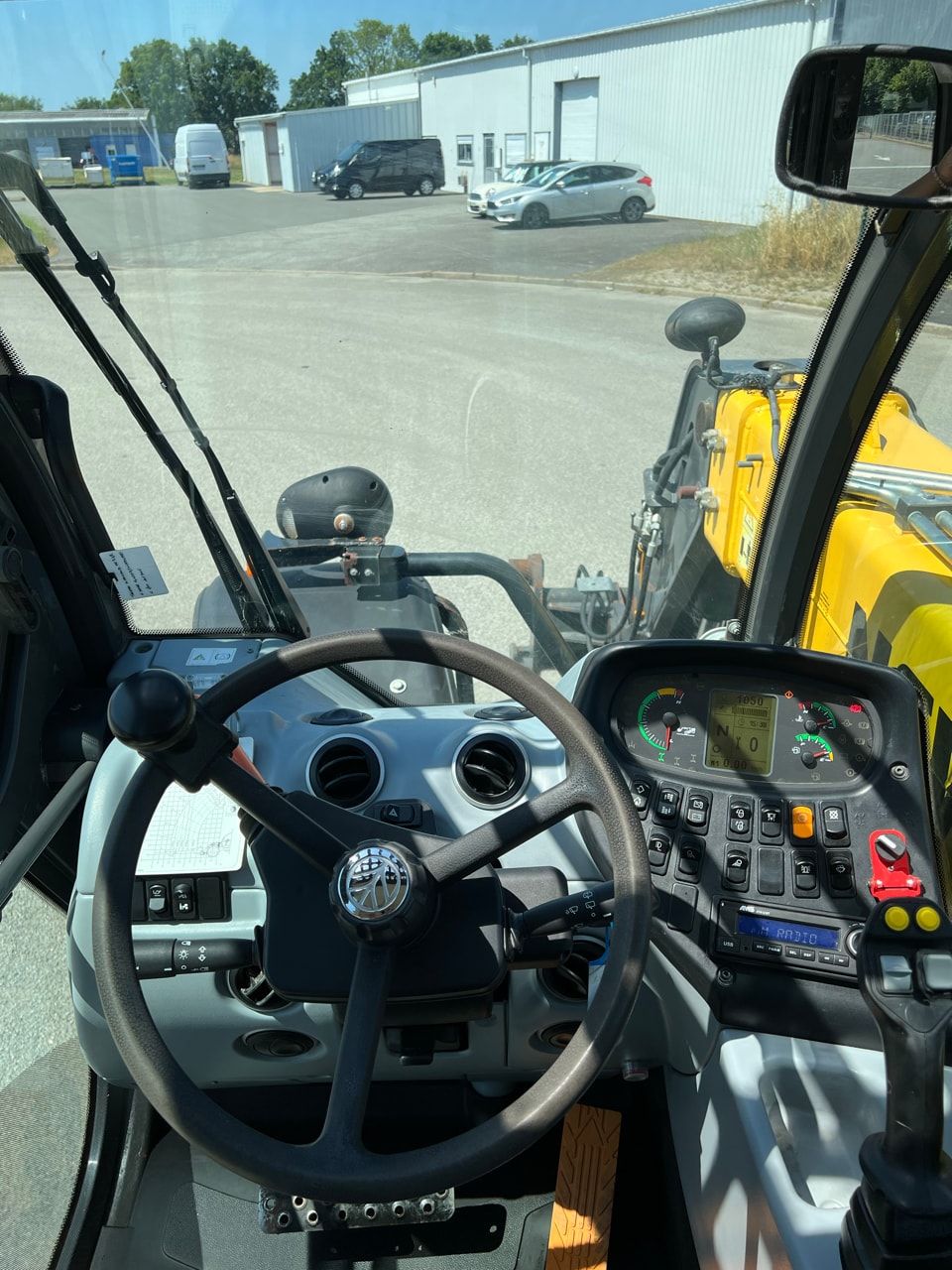 Telescopique NEW HOLLAND TH 7.42 plus - photo slide 11