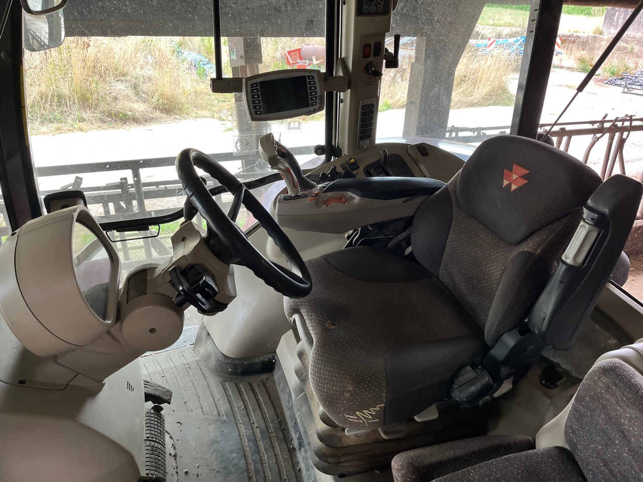 Tracteur MASSEY FERGUSON 7620 DYNA-6 EXCLUSIVE - photo slide 9