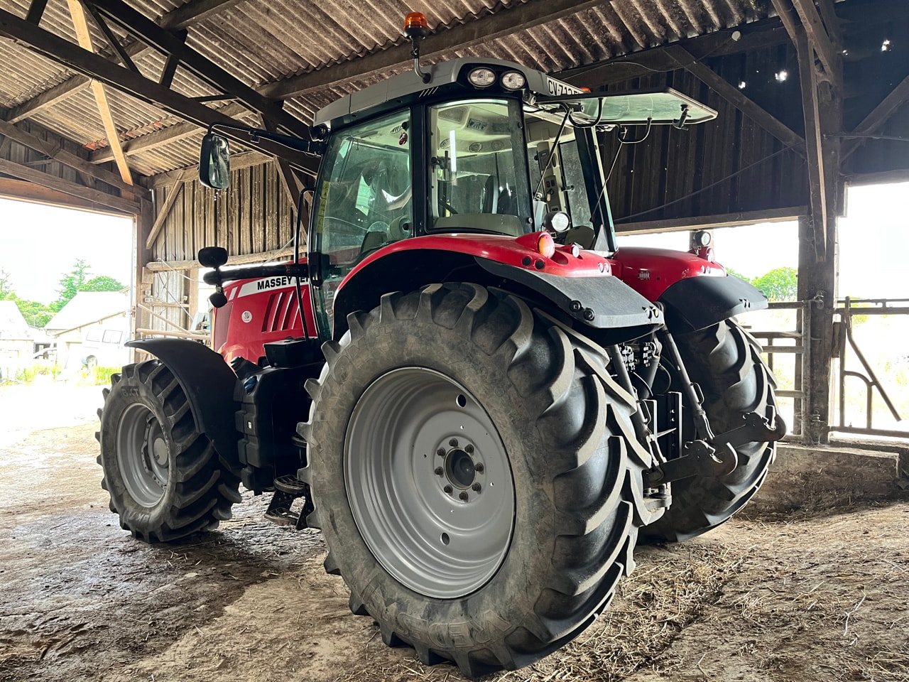 Tracteur MASSEY FERGUSON 7620 DYNA-6 EXCLUSIVE - photo slide 4