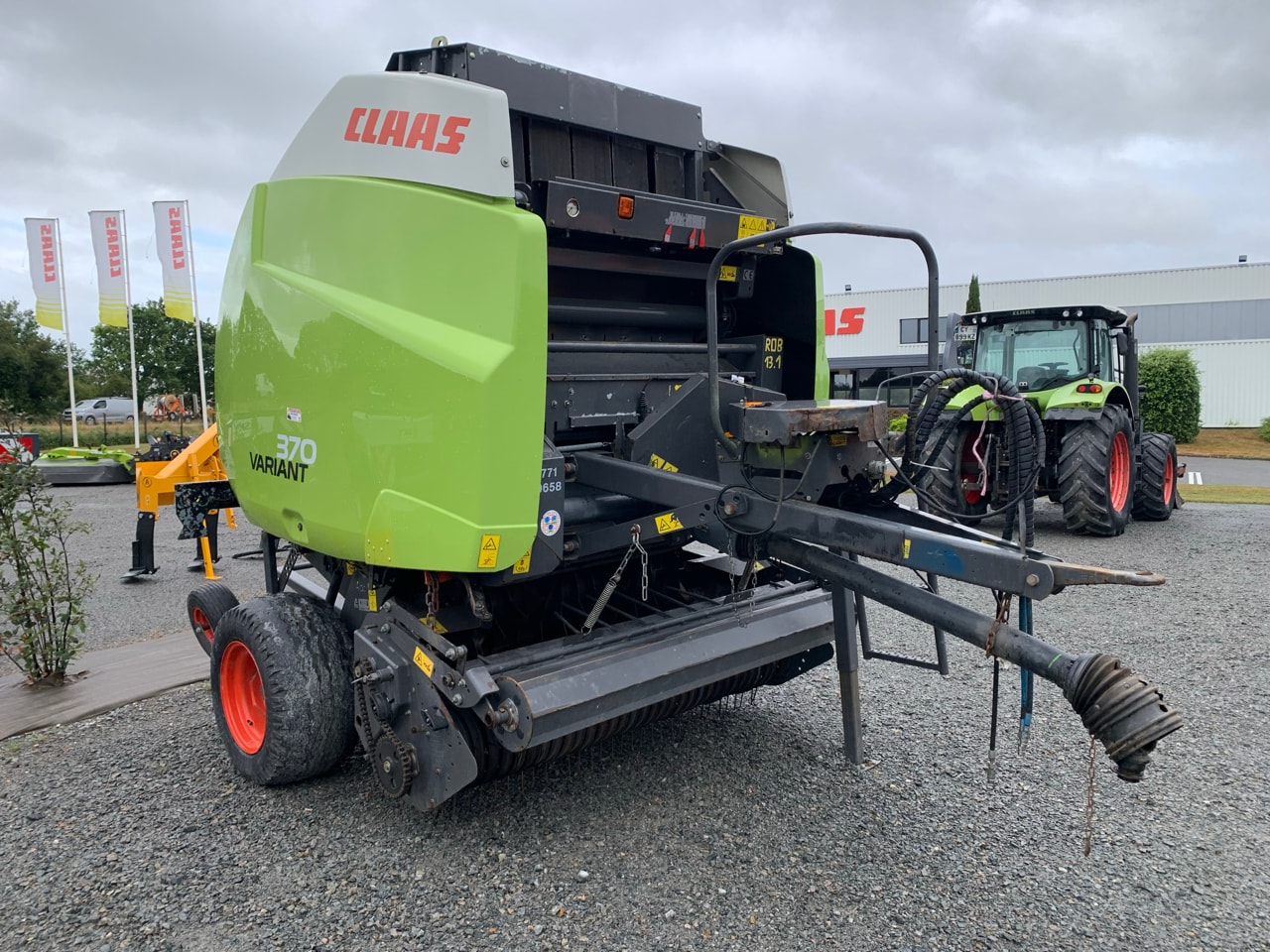 Presse balles rondes CLAAS VARIANT 370 RF - photo slide 2
