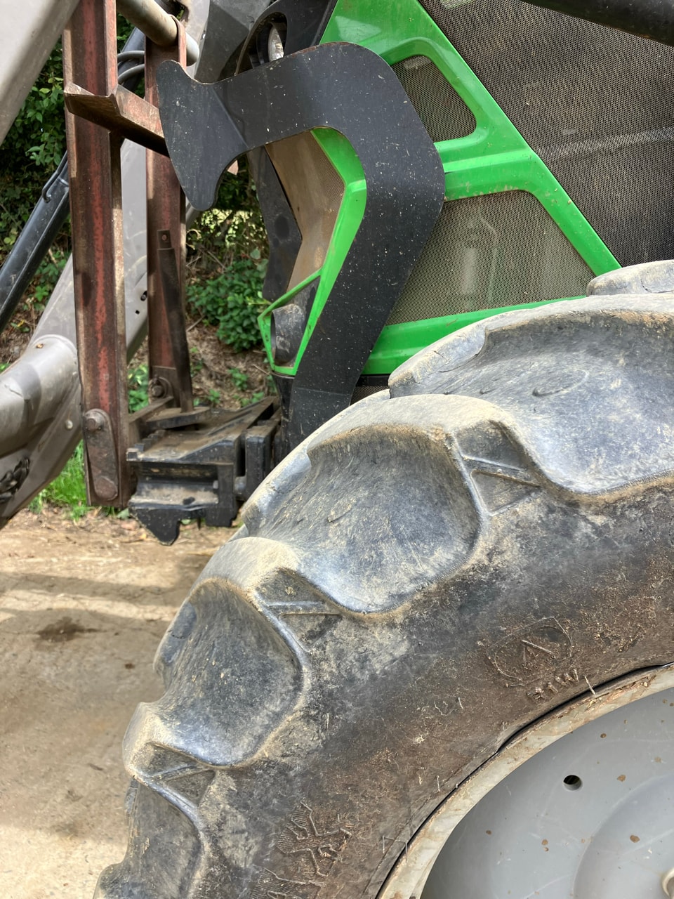 Tracteur chargeur DEUTZ FAHR 6120 - photo slide 5