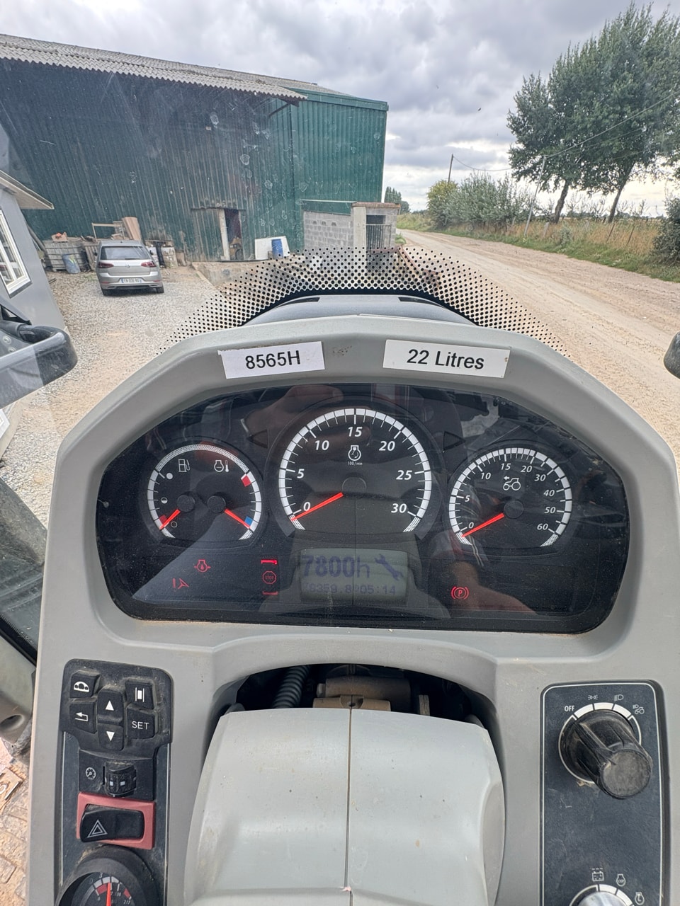 Tracteur VALTRA T234 - photo slide 19