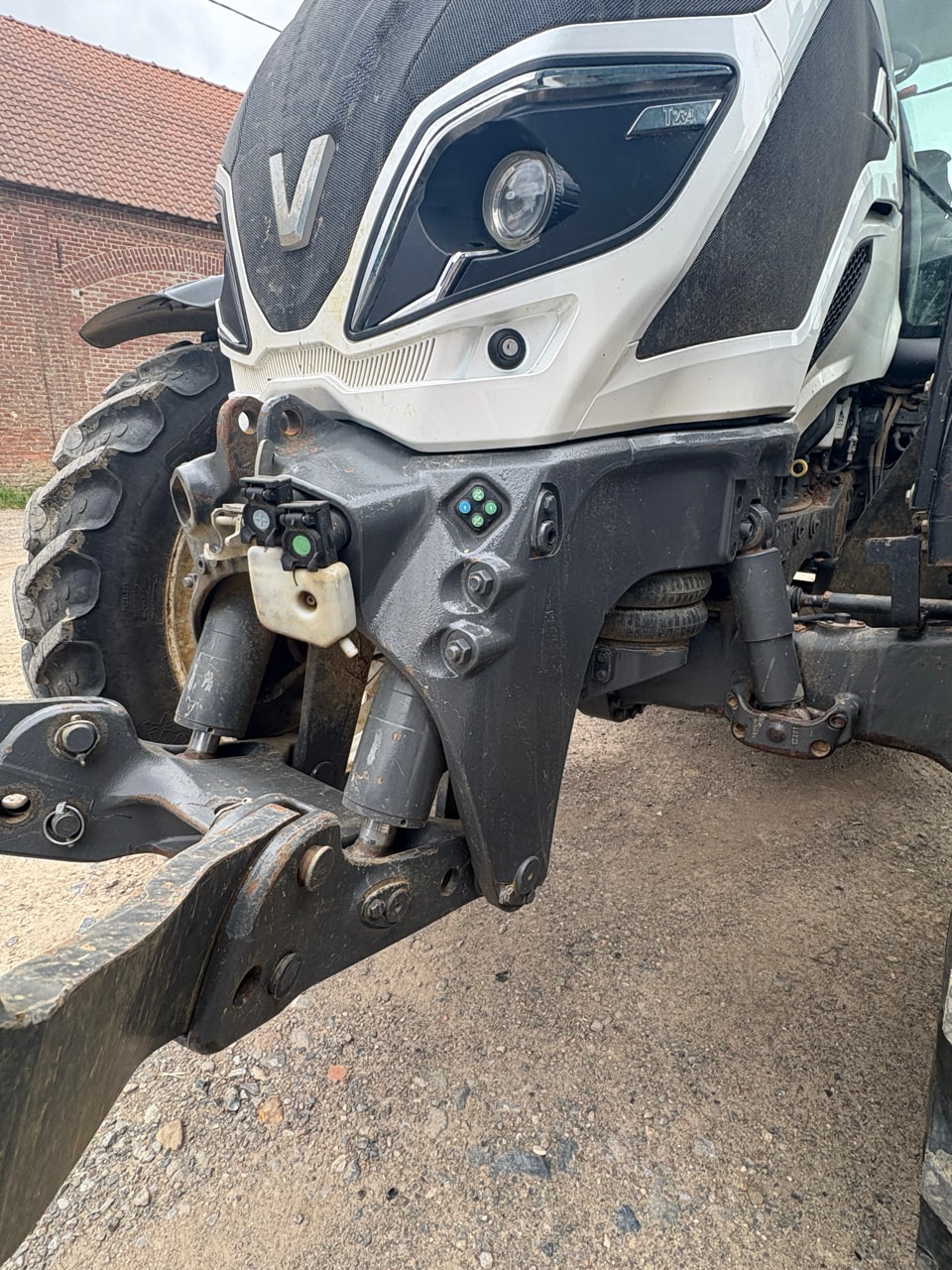 Tracteur VALTRA T234 - photo slide 5