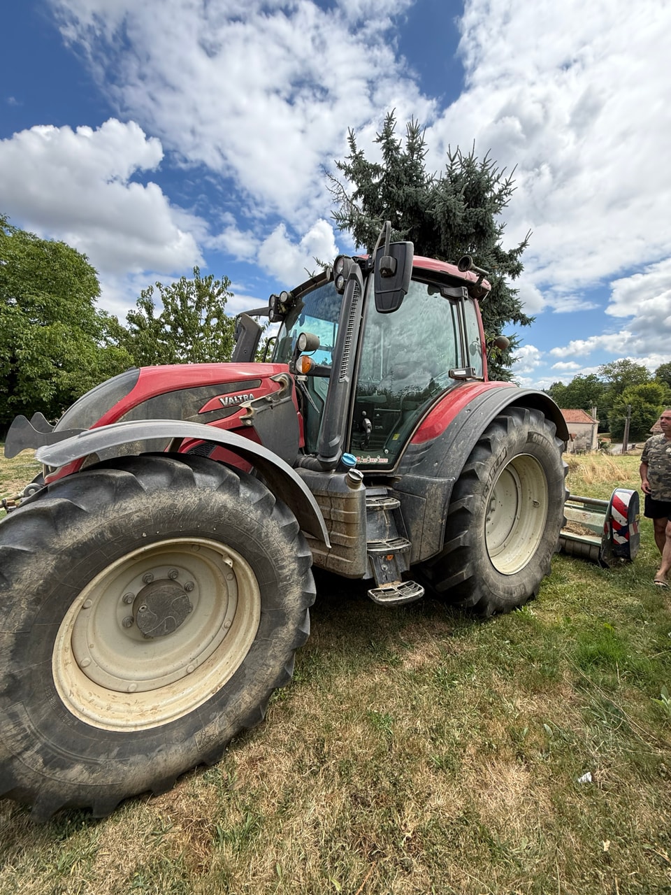 Tracteur chargeur VALTRA N 175 DIRECT - photo slide 9