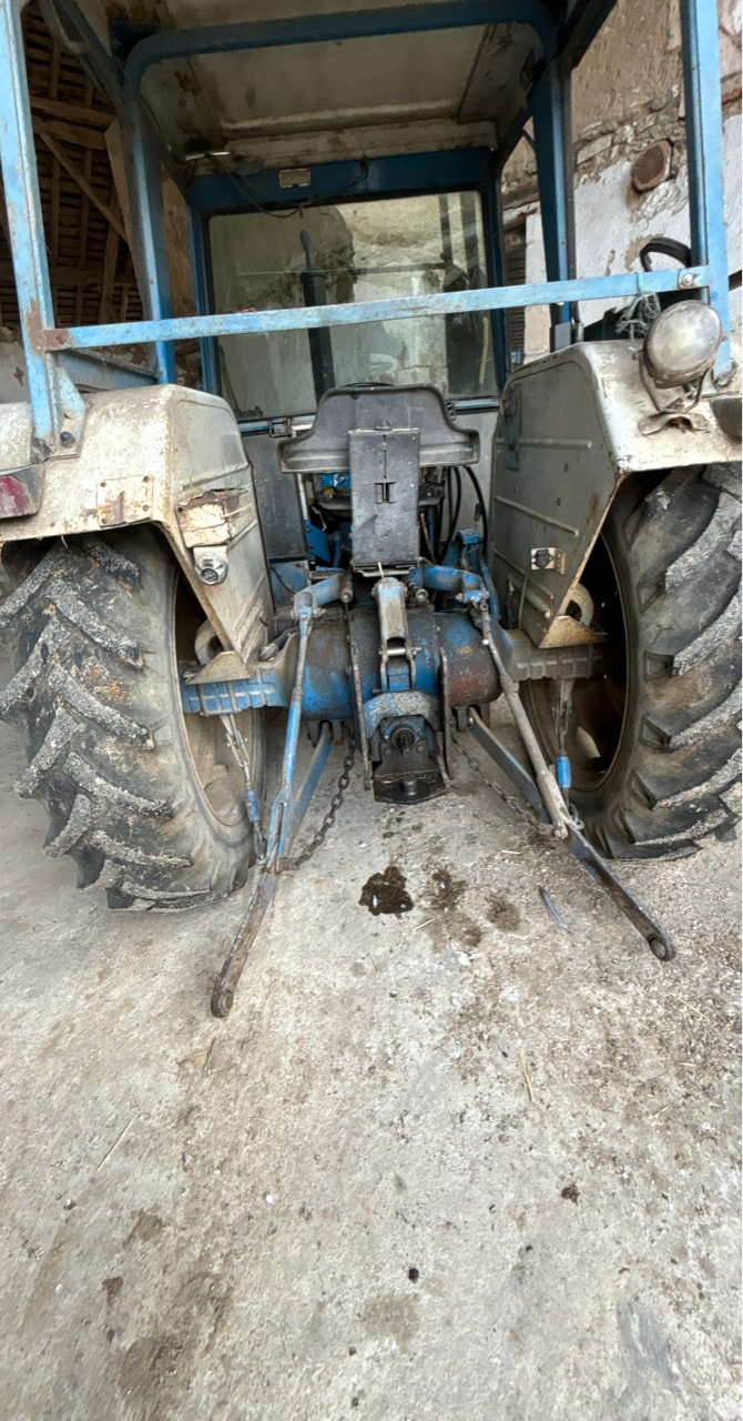 Tracteur FORD 4600 - photo slide 10
