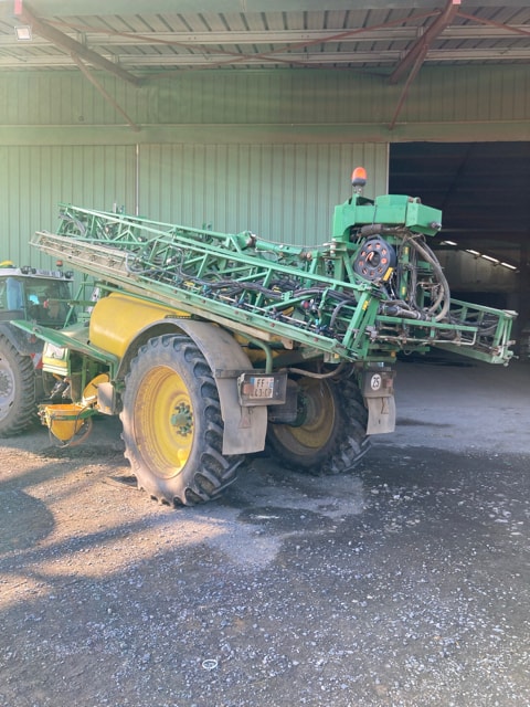 Pulverisateur JOHN DEERE R952i - photo slide 4