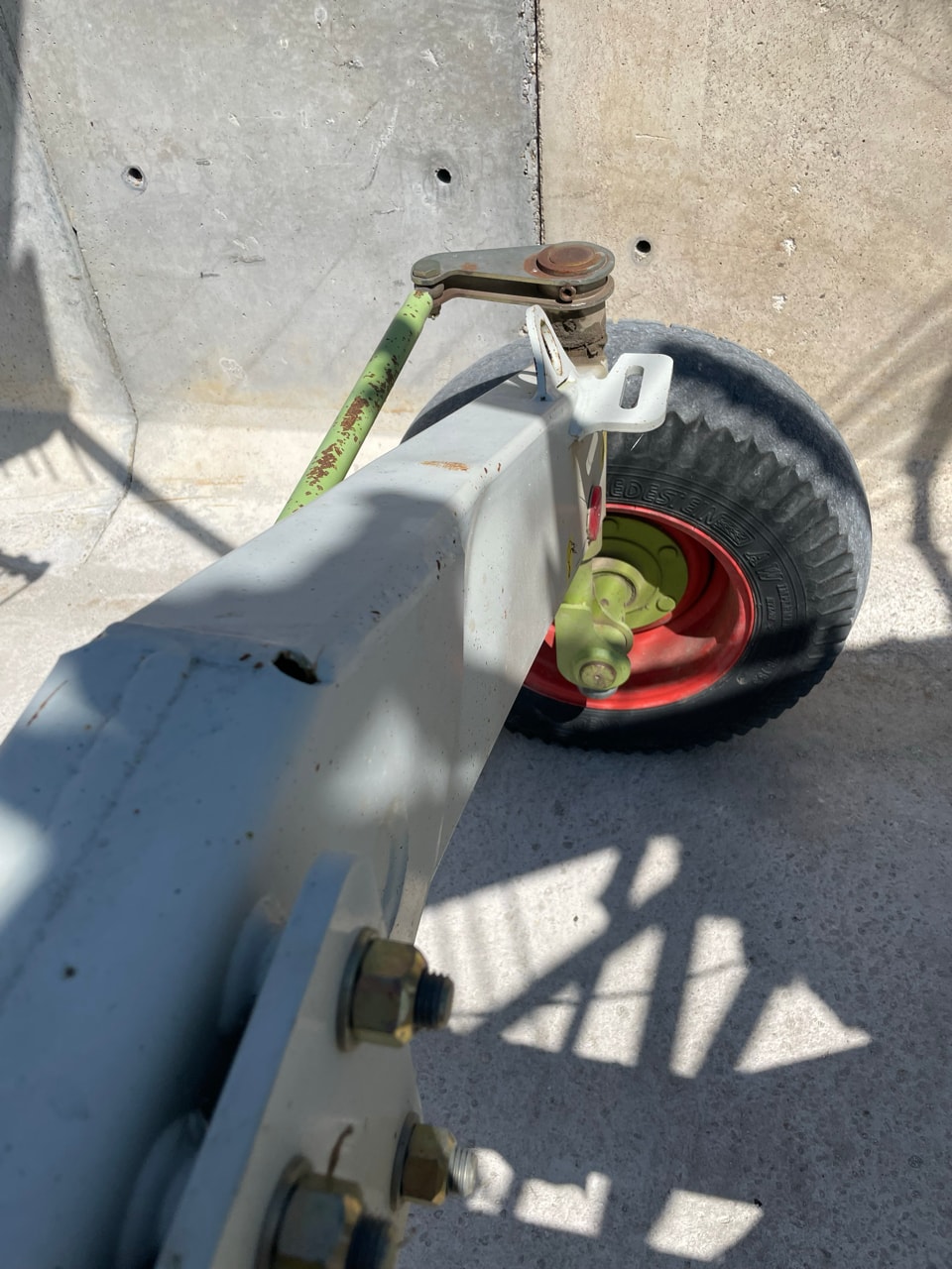 Andaineur CLAAS LINER 1550 TWIN - photo slide 6