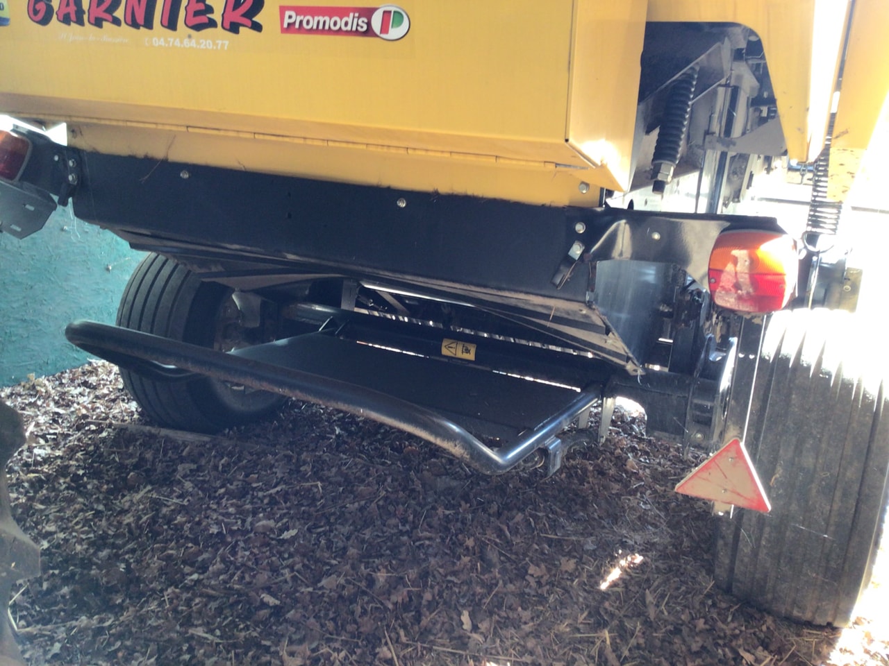 Presse balles rondes NEW HOLLAND BR7060 - photo slide 3